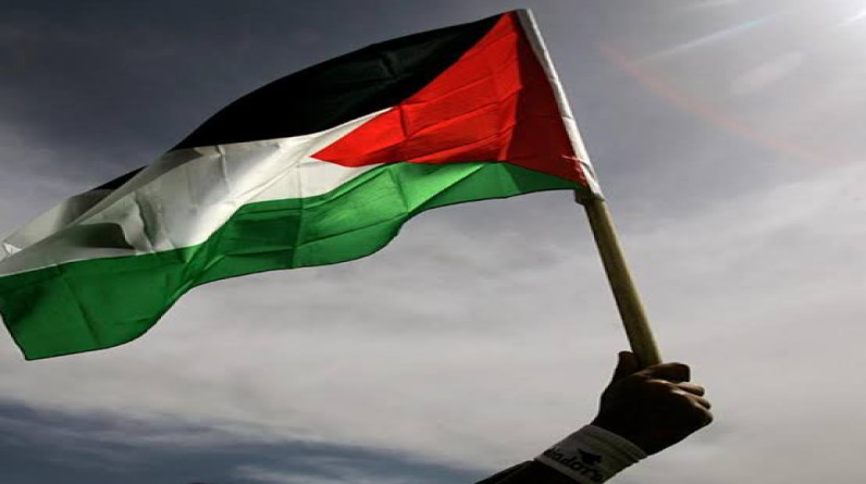 قيادي بحركة فتح: حل القضية الفلسطينية لن يتم إلا بإقامتها على حدود 67